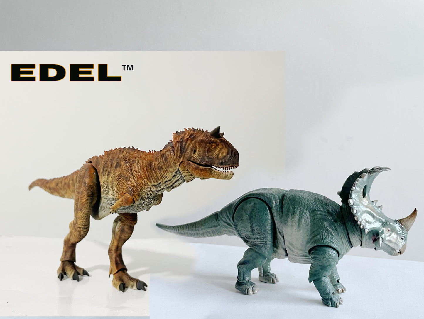 UNPAINTED 1/35 scale Carnotaurus + Sinoceratops set. UNPAINTED