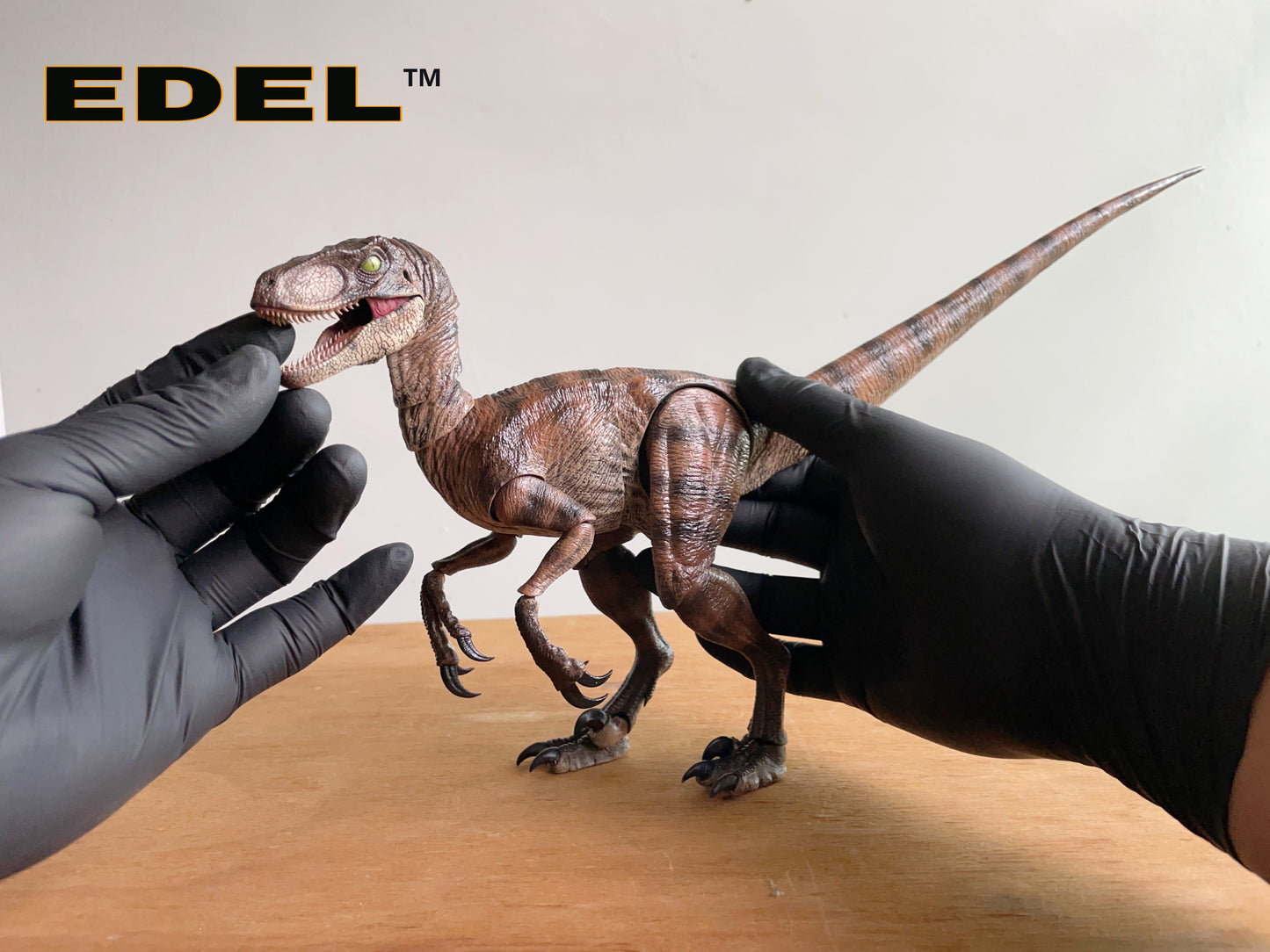 Velociraptor MV1  1/10 scale super Articulated * ￼limited INTRODUCTORY PRICE