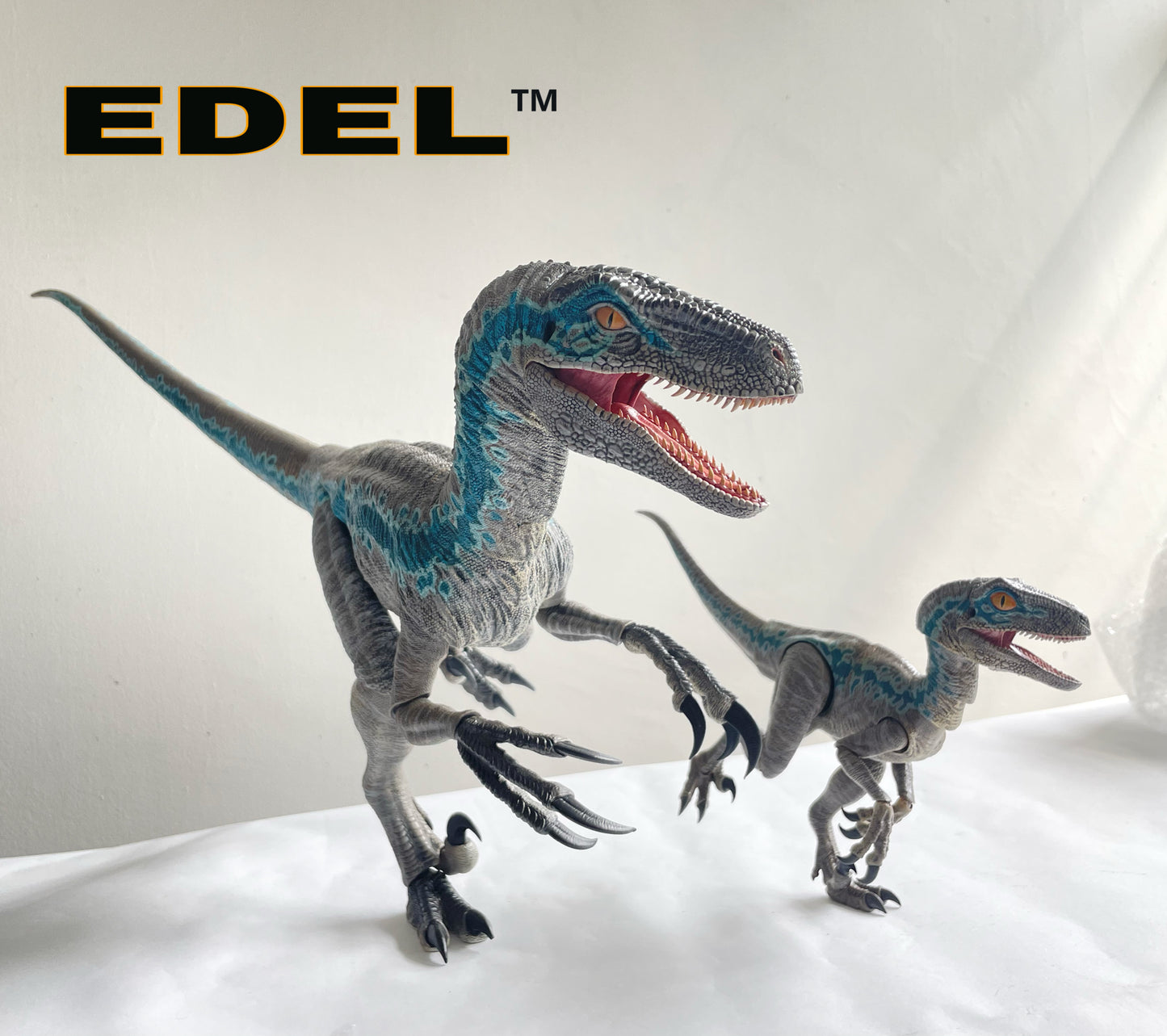 Raptor MVJW3BL and Baby  1/6 scale Super Articulated Introductory Price