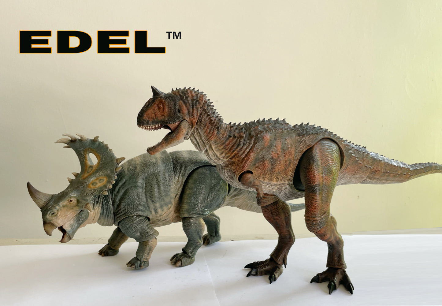 SET Sinoceratops and Carnotaurus 1/20 scale Super articulated